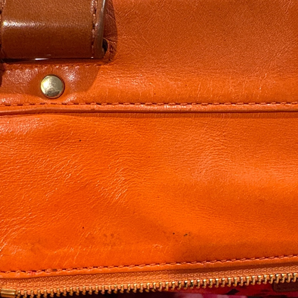 Kate Spade Two-Tone Red and Orange leather Tote some wear see pics . Gorgerous - Picture 10 of 11